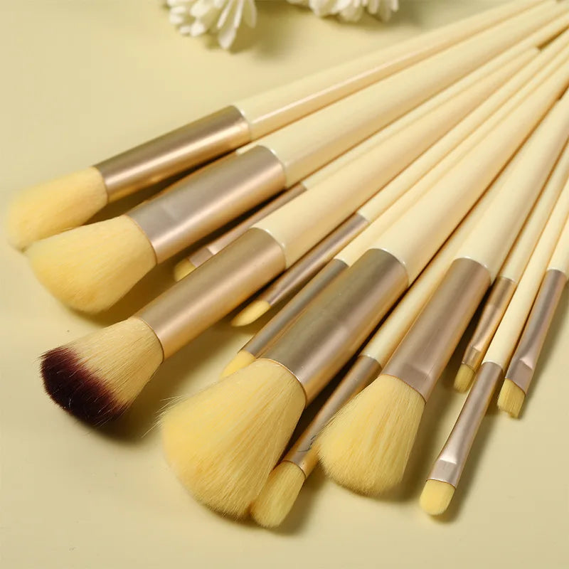 Set de 13 Brochas de Maquillaje Profesionales – Rostro, Ojos y Labios, Suaves y Antiderrame