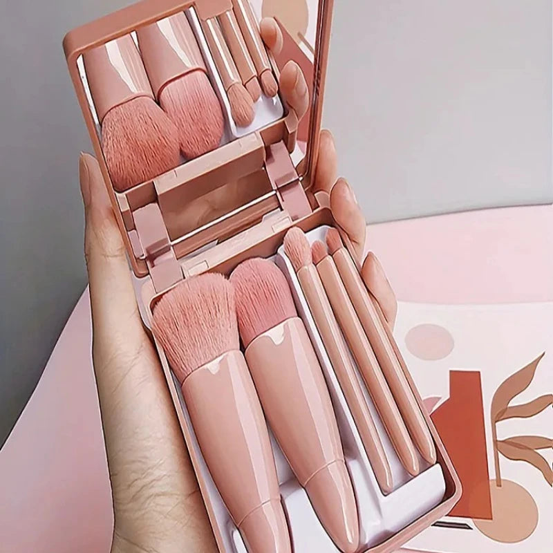 Título:
Set de Brochas de Maquillaje Portátil 5 Piezas con Espejo – Kit de Viaje Plegable