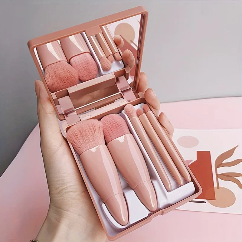 Título:
Set de Brochas de Maquillaje Portátil 5 Piezas con Espejo – Kit de Viaje Plegable