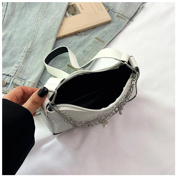Bolso Nocturna con Cadenas Y mariposas.