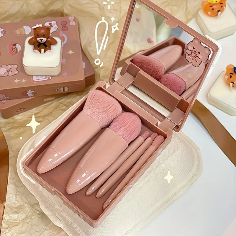 Título:
Set de Brochas de Maquillaje Portátil 5 Piezas con Espejo – Kit de Viaje Plegable