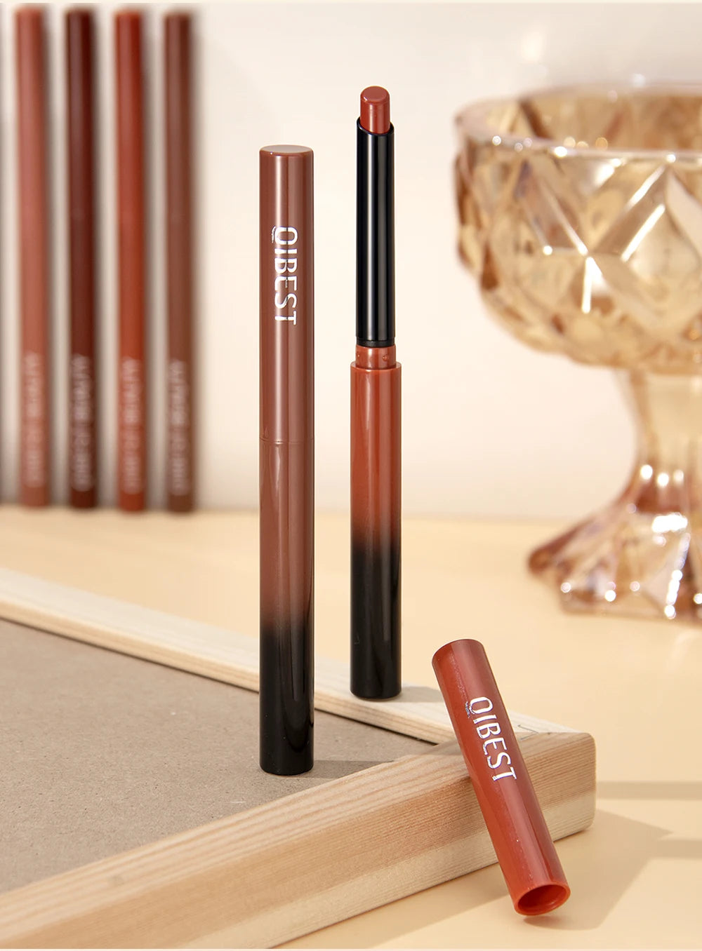 Set Lipliner + Labial Mate Nude QIBEST.