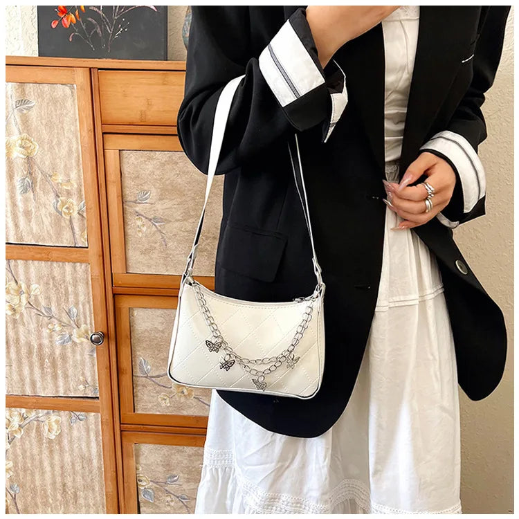Bolso Nocturna con Cadenas Y mariposas.