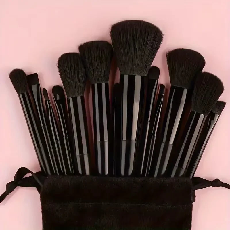 Set de 13 Brochas de Maquillaje Profesionales – Rostro, Ojos y Labios, Suaves y Antiderrame