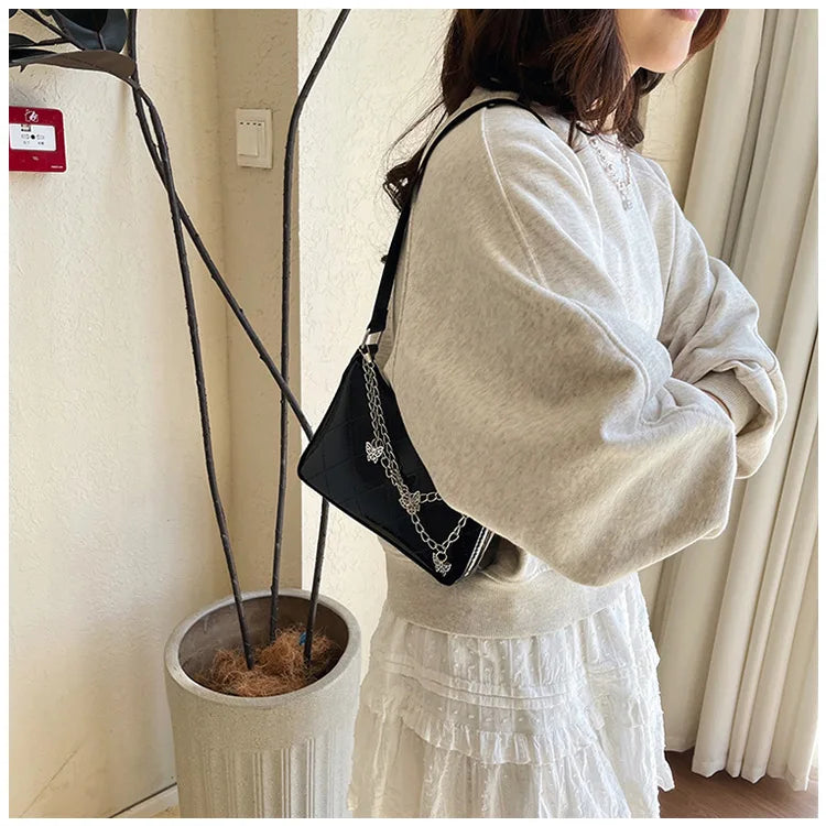 Bolso Nocturna con Cadenas Y mariposas.