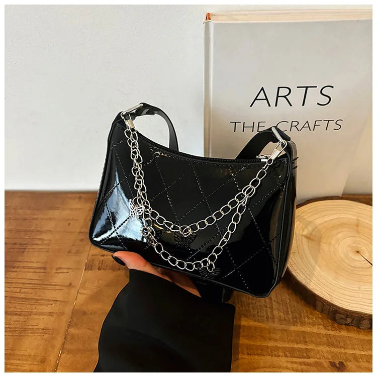 Bolso Nocturna con Cadenas Y mariposas.