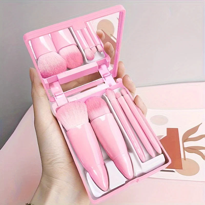Título:
Set de Brochas de Maquillaje Portátil 5 Piezas con Espejo – Kit de Viaje Plegable