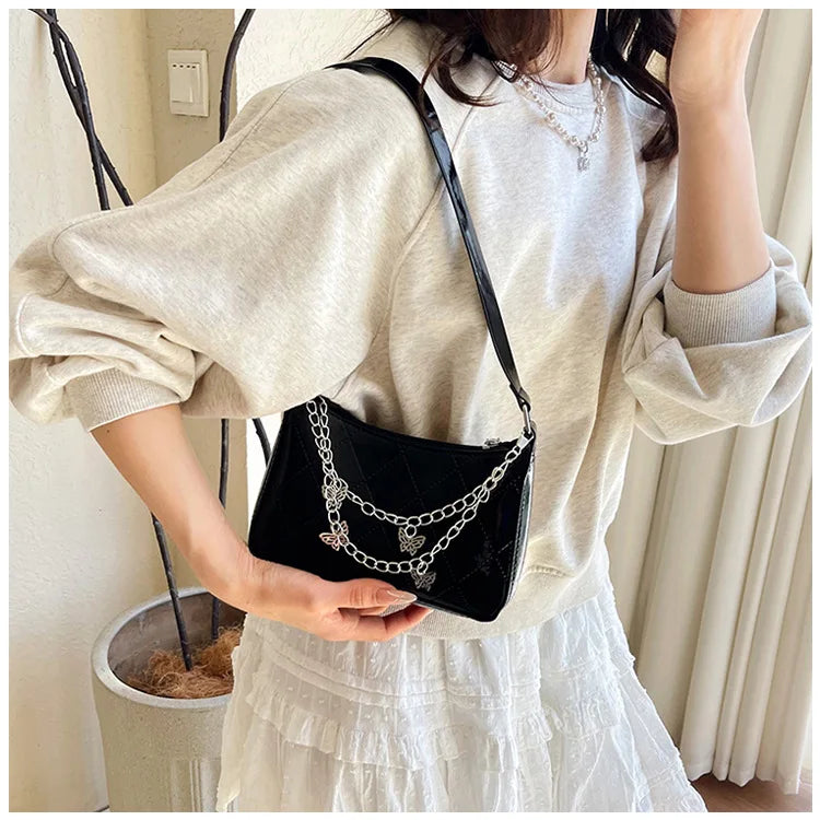 Bolso Nocturna con Cadenas Y mariposas.