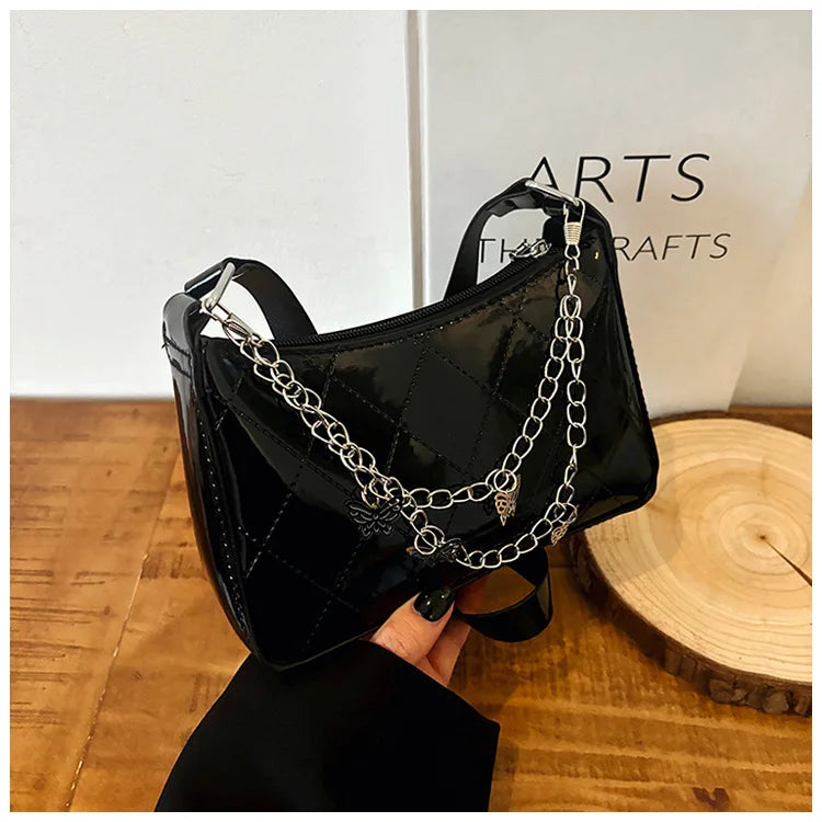 Bolso Nocturna con Cadenas Y mariposas.